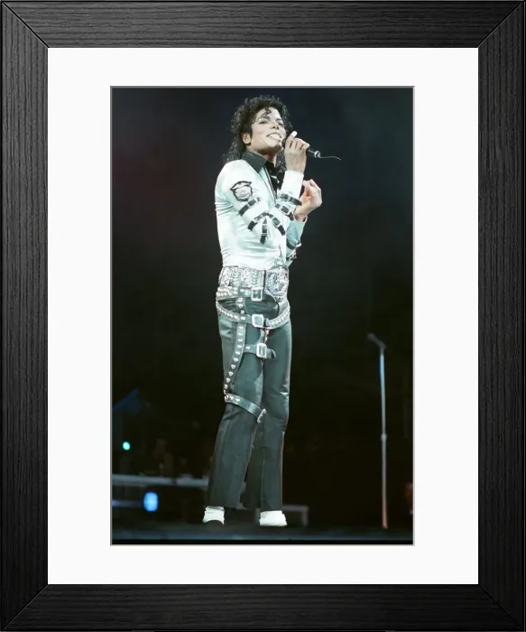 Framed Print : Michael Jackson in concert at Wembley. 15th July 1988 Framed Print : Michael Jackson in concert at Wembley. 15th July 1988