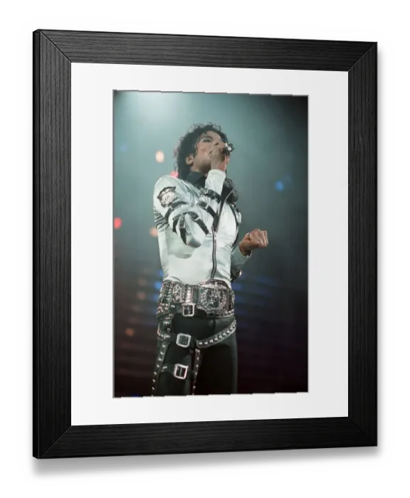 Framed Print : Michael Jackson in concert at Wembley. 15th July 1988