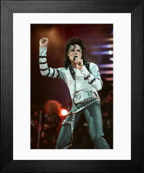 Framed Print : Michael Jackson in concert at Wembley. 15th July 1988 Framed Print : Michael Jackson in concert at Wembley. 15th July 1988