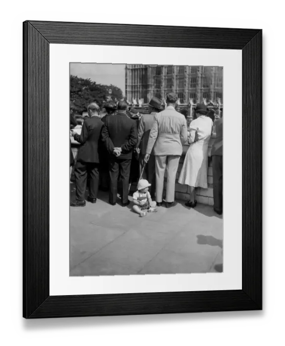 Framed Print : 29th August 1939: The crowd waving to Ministers arriving at the Houses of Parliament to Framed Print : 29th August 1939: The crowd waving to Ministers arriving at the Houses of Parliament to
