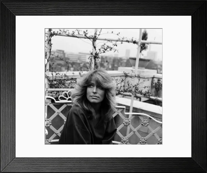 Framed Print : US actress Farrah Fawcett Majors pictured at a photo reception at the Dorcester Hotel in