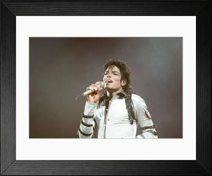 Framed Print : Michael Jackson in concert at Wembley. 22nd July 1988