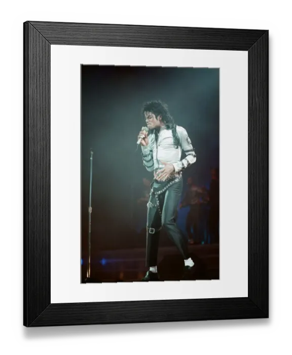 Framed Print : Michael Jackson in concert at Wembley. 22nd July 1988 Framed Print : Michael Jackson in concert at Wembley. 22nd July 1988