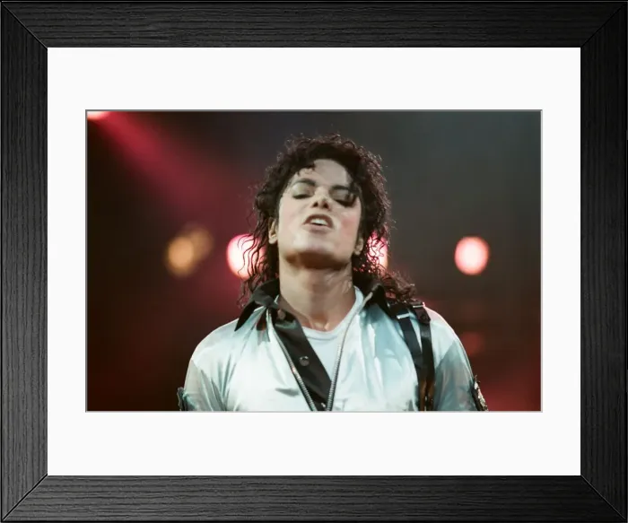 Framed Print : Michael Jackson in concert at Wembley. 15th July 1988 Framed Print : Michael Jackson in concert at Wembley. 15th July 1988