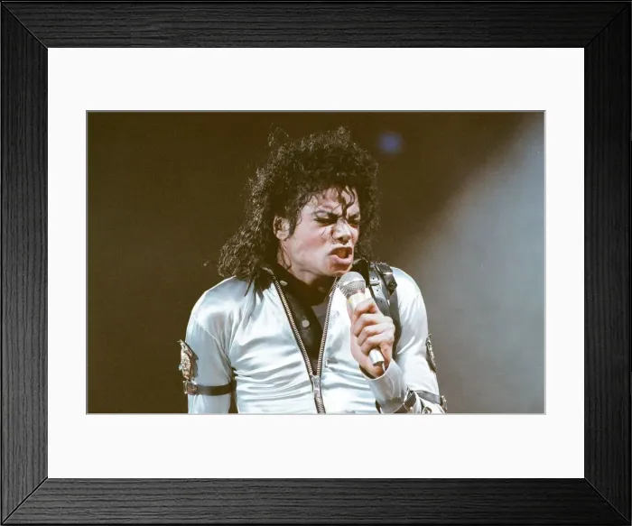 Framed Print : Michael Jackson in concert at Wembley. 22nd July 1988 Framed Print : Michael Jackson in concert at Wembley. 22nd July 1988