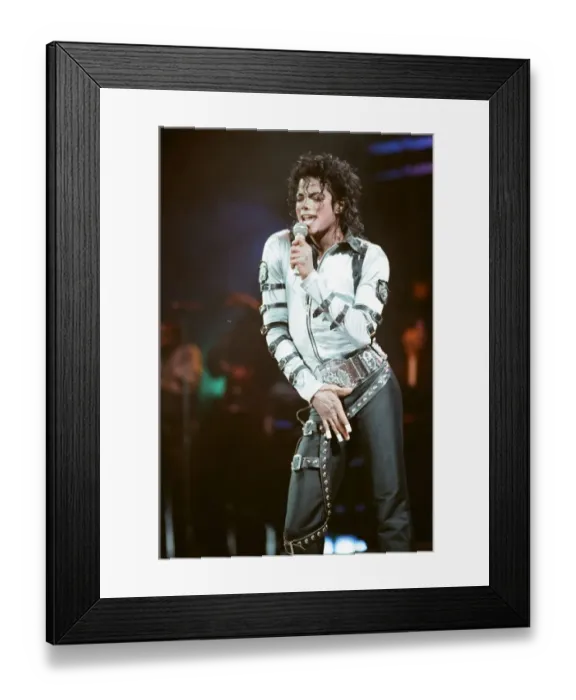 Framed Print : Michael Jackson in concert at Wembley. 22nd July 1988 Framed Print : Michael Jackson in concert at Wembley. 22nd July 1988