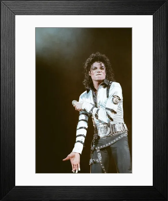 Framed Print : Michael Jackson in concert at Wembley. 22nd July 1988 Framed Print : Michael Jackson in concert at Wembley. 22nd July 1988