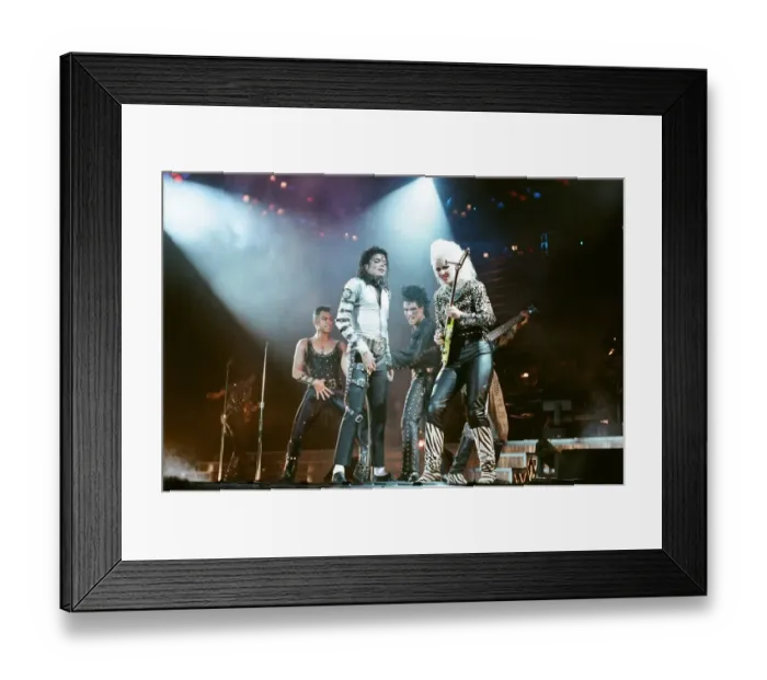 Framed Print : Michael Jackson in concert at Wembley. 22nd July 1988