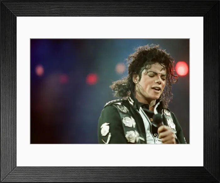 Framed Print : Michael Jackson in concert at Wembley. 15th July 1988 Framed Print : Michael Jackson in concert at Wembley. 15th July 1988