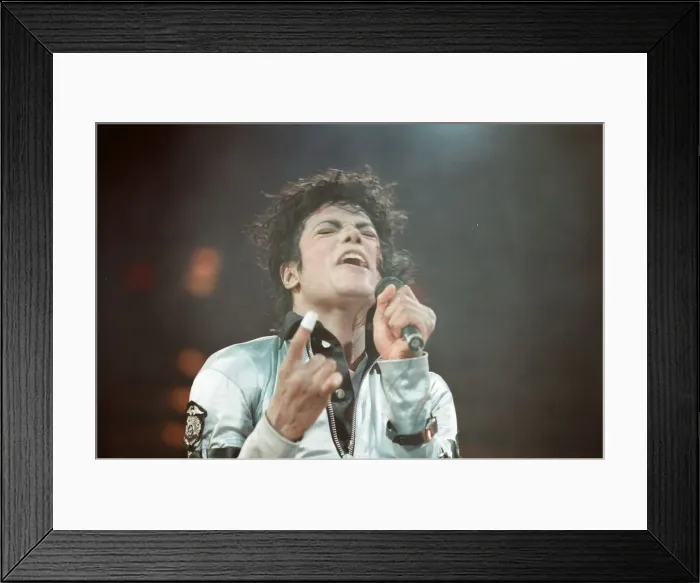 Framed Print : Michael Jackson in concert at Wembley. 15th July 1988 Framed Print : Michael Jackson in concert at Wembley. 15th July 1988