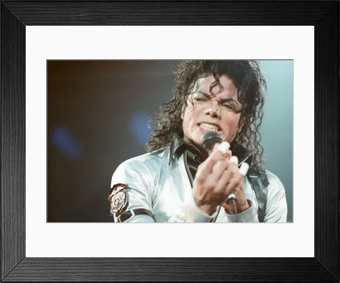 Framed Print : Michael Jackson in concert at Wembley. 15th July 1988 Framed Print : Michael Jackson in concert at Wembley. 15th July 1988