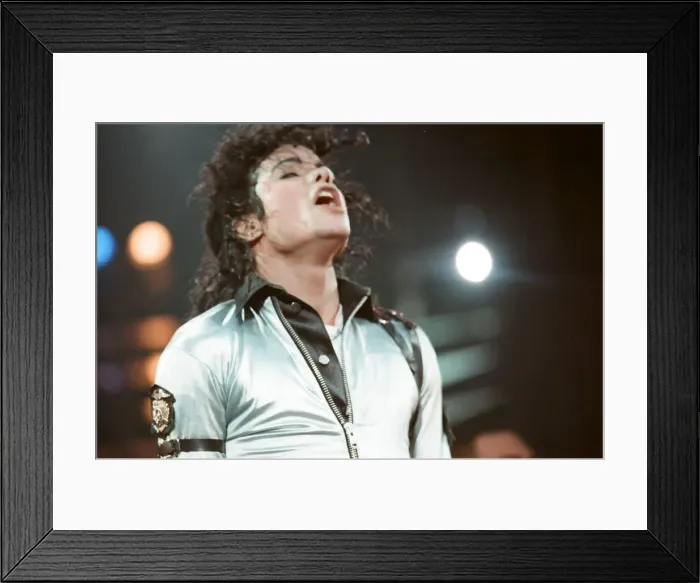 Framed Print : Michael Jackson in concert at Wembley. 15th July 1988 Framed Print : Michael Jackson in concert at Wembley. 15th July 1988