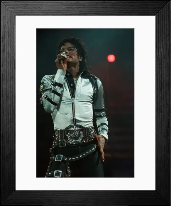 Framed Print : Michael Jackson in concert at Wembley. 15th July 1988 Framed Print : Michael Jackson in concert at Wembley. 15th July 1988