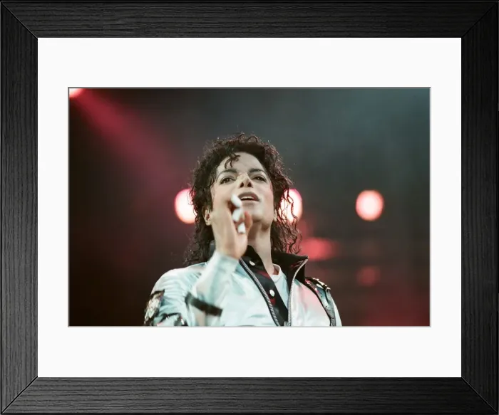 Framed Print : Michael Jackson in concert at Wembley. 15th July 1988