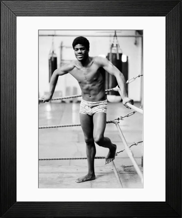 Framed Print : Boxer Errol Christie in the gym 8th January 1982 Framed Print : Boxer Errol Christie in the gym 8th January 1982