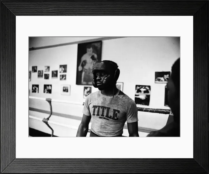 Framed Print : Boxer Errol Christie training for his fight against Mark Kaylor in the Thomas O Framed Print : Boxer Errol Christie training for his fight against Mark Kaylor in the Thomas O