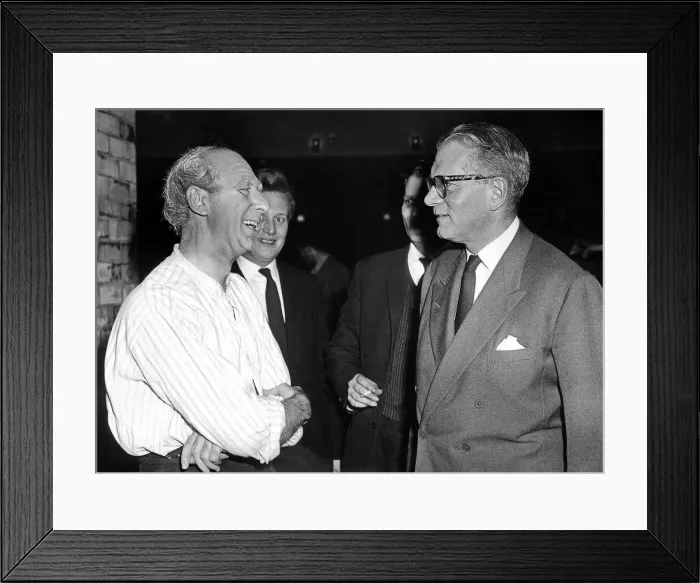 Framed Print : Sir Laurence Olivier, who visited Coventry last night to see The Bedmakers Framed Print : Sir Laurence Olivier, who visited Coventry last night to see The Bedmakers