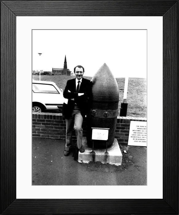 Framed Print : Ken Livingstone at the Park Hotel, Tynemouth for the Association of Metropolitan Framed Print : Ken Livingstone at the Park Hotel, Tynemouth for the Association of Metropolitan