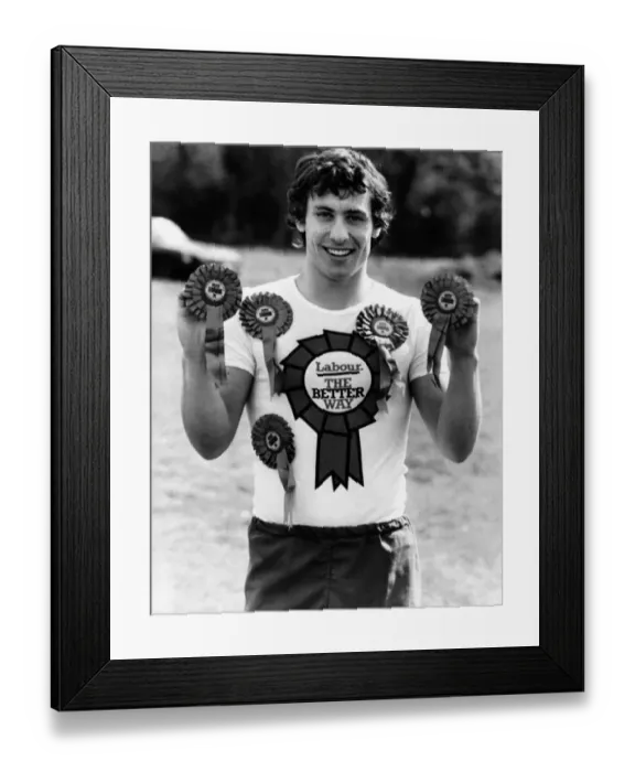 Framed Print : Kenny Sansom Arsenal and England footballer May 1979 wearing a Labour Party T Framed Print : Kenny Sansom Arsenal and England footballer May 1979 wearing a Labour Party T