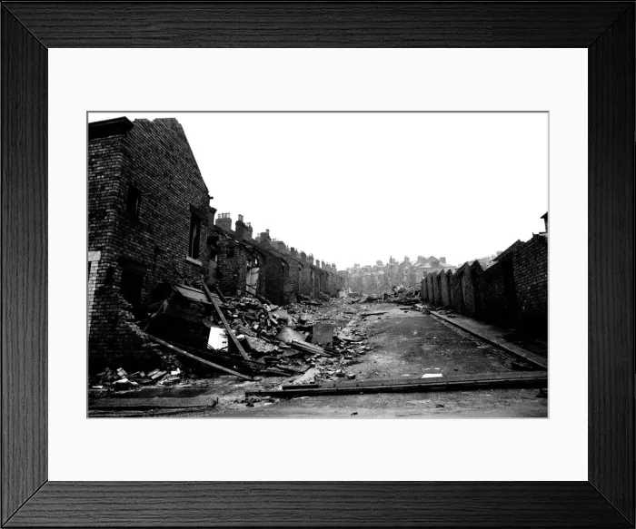 Framed Print : Demolition of the old terraced houses in and around Scotswood Road area of Elswick in Framed Print : Demolition of the old terraced houses in and around Scotswood Road area of Elswick in