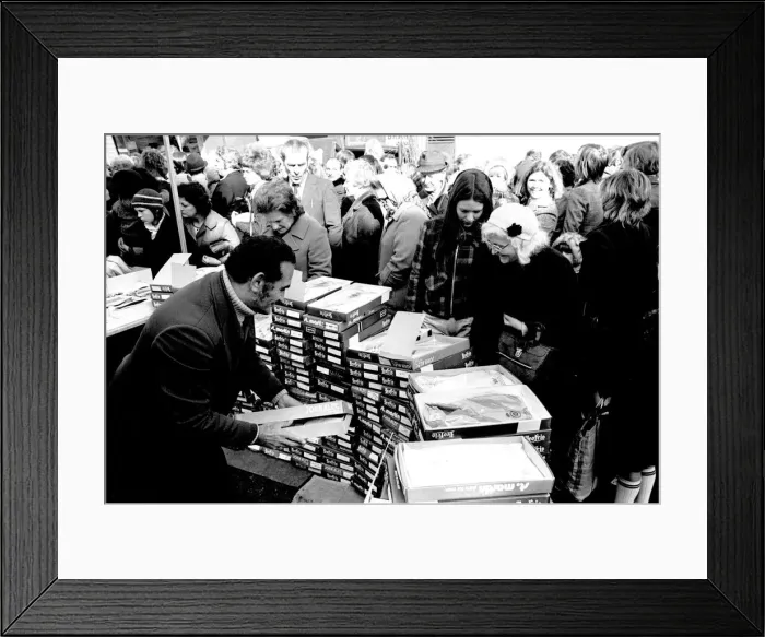 Framed Print : Open air Sunday market at Pallion, Sunderland 23 March 1975 Framed Print : Open air Sunday market at Pallion, Sunderland 23 March 1975