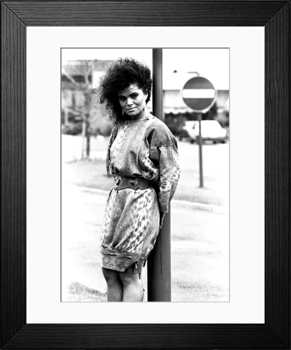 Framed Print : A model wearing a dress in September 1983 Framed Print : A model wearing a dress in September 1983