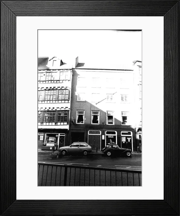 Framed Print : A general picture of Newcastle Quayside featuring Bessie Surtees house, Sandhill Framed Print : A general picture of Newcastle Quayside featuring Bessie Surtees house, Sandhill