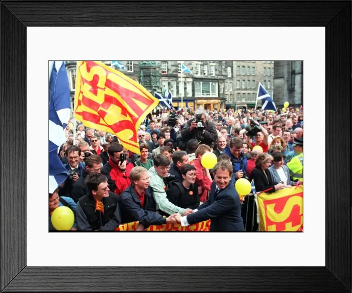Framed Print : Tony Blair Prime Minister September 1997 in Edinburgh to celebrate result of Devolution Framed Print : Tony Blair Prime Minister September 1997 in Edinburgh to celebrate result of Devolution
