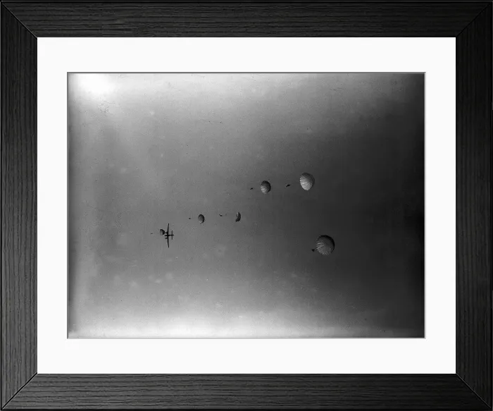 Framed Print : Parachutists during WW2 in descent. Circa 1942 Framed Print : Parachutists during WW2 in descent. Circa 1942