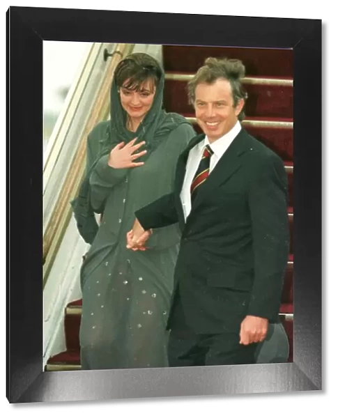 Tony Blair and wife Cherie Blair arrive in Kuwait January 1999