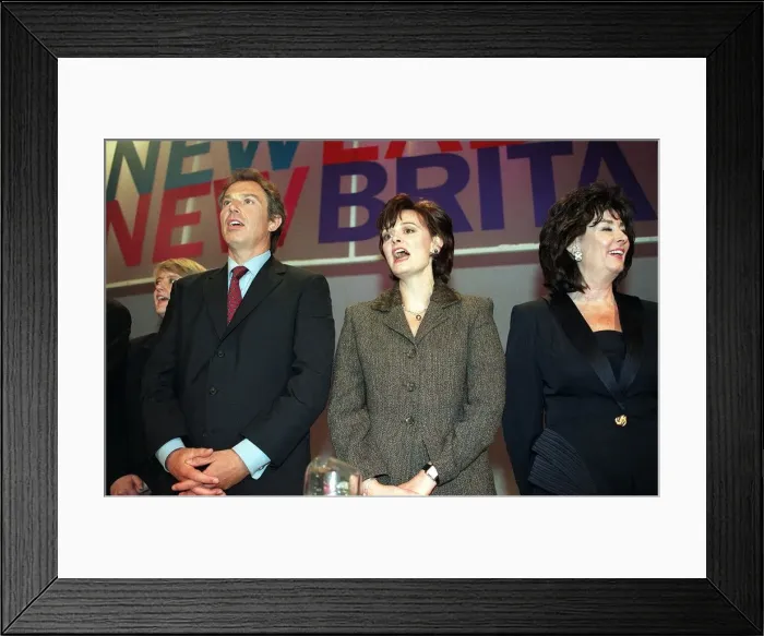 Framed Print : Labour Party Conference 1998 - Tony Blair leads the singing of the Red Flag at the end of Framed Print : Labour Party Conference 1998 - Tony Blair leads the singing of the Red Flag at the end of