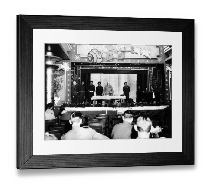 Framed Print : British Prime Minister Winston Churchill making an emotional speech at the Winston Club Framed Print : British Prime Minister Winston Churchill making an emotional speech at the Winston Club