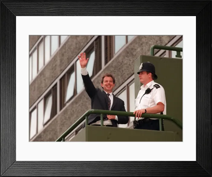Framed Print : Tony Blair visits council estate in London June 1997 Framed Print : Tony Blair visits council estate in London June 1997