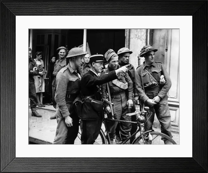 Framed Print : WW2 British troops asking for directions in Normandy France during the invasion Framed Print : WW2 British troops asking for directions in Normandy France during the invasion