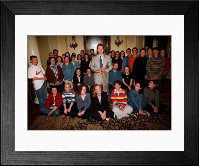 Framed Print : Tony Blair MP meets Northern Ireland pupils 27 June 1997 Framed Print : Tony Blair MP meets Northern Ireland pupils 27 June 1997