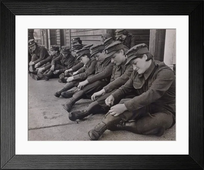 Framed Print : WWII World War Two British Army Women A new Anklet issued to ATS a girls to Framed Print : WWII World War Two British Army Women A new Anklet issued to ATS a girls to