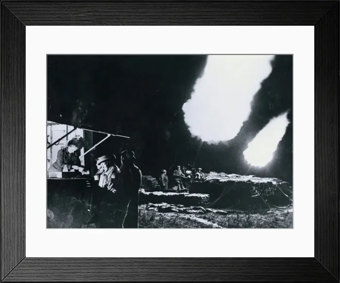 Framed Print : A Y. M. C. A Mobile canteen on an anti aircraft gun battery during the blitz on London