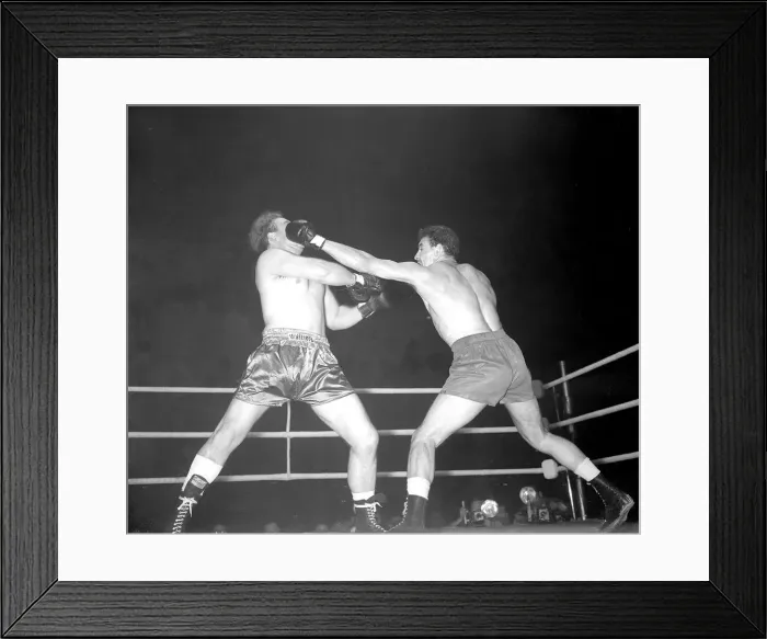Framed Print : Jack Hobbs (L) v Johnny Williams September 1954 1950s Boxing in Harringay Framed Print : Jack Hobbs (L) v Johnny Williams September 1954 1950s Boxing in Harringay