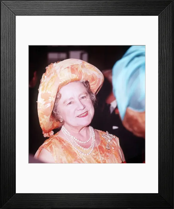 Framed Print : The Queen Mother leaves for Aberdeen with her corgis, May 1983 Framed Print : The Queen Mother leaves for Aberdeen with her corgis, May 1983