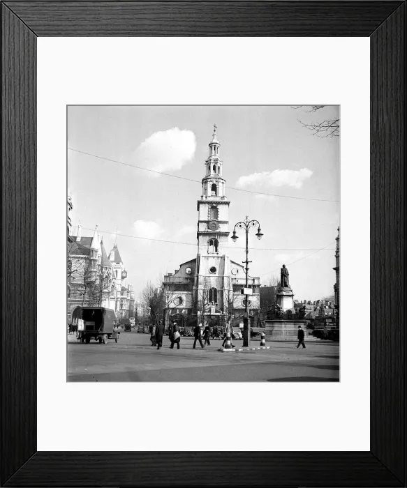 Framed Print : London Views Landmarks 1945-1950 St. Clement Danes Church Framed Print : London Views Landmarks 1945-1950 St. Clement Danes Church
