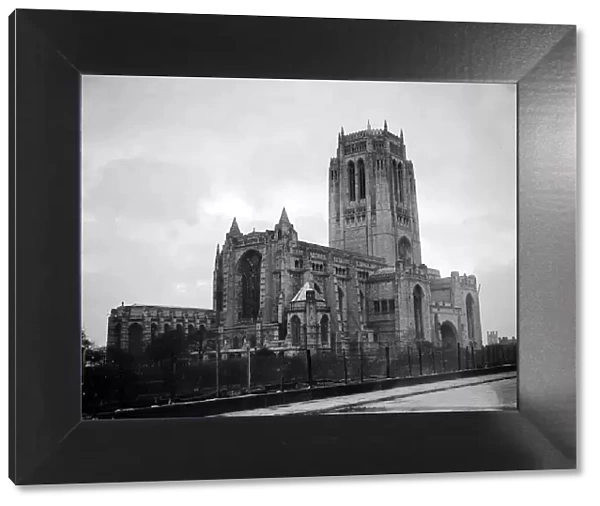 Liverpool Anglican Cathedral 1950 A©Mirrorpix