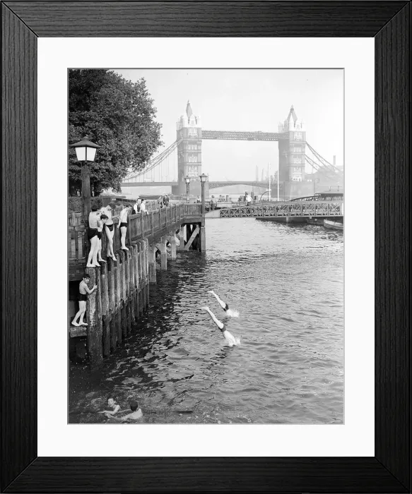 Framed Print : Weather Hot London Tower Bridge June 1952 Boys jumping off the bank of the River Framed Print : Weather Hot London Tower Bridge June 1952 Boys jumping off the bank of the River
