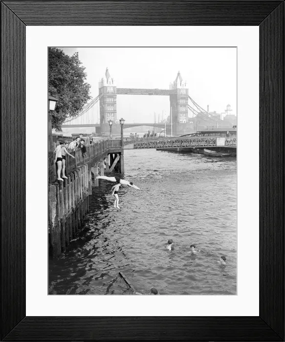 Framed Print : Weather Hot London Tower Bridge June 1952 Boys jumping off the bank of the River Framed Print : Weather Hot London Tower Bridge June 1952 Boys jumping off the bank of the River