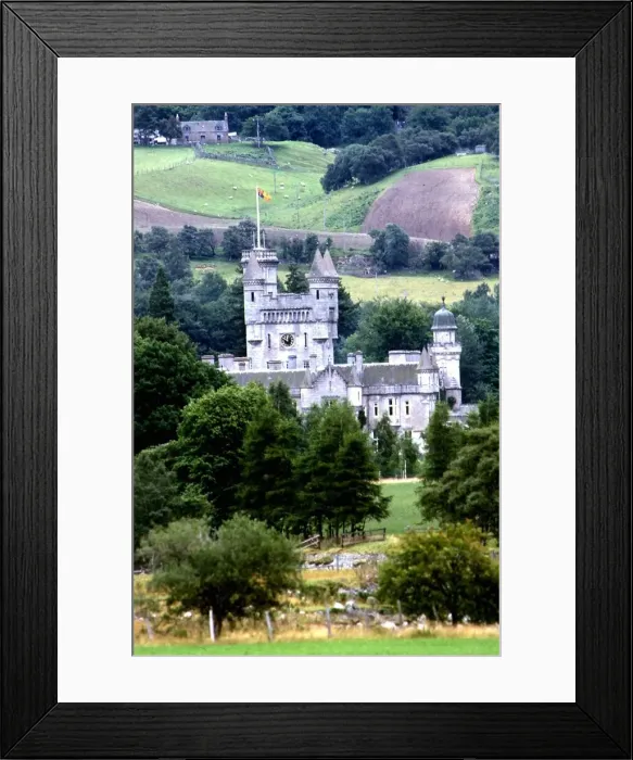 Framed Print : Balmoral Castle August 1986 the Scottish home of the British Royal family