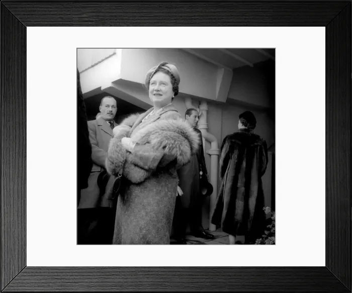 Framed Print : Queen Elizabeth the Queen Mother March 1956 at Cheltenham racecourse in 1956
