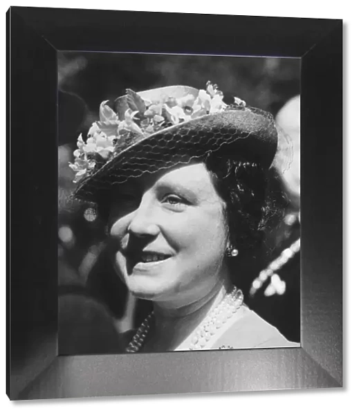 Queen Elizabeth June 1942 during a visit to Glasgow