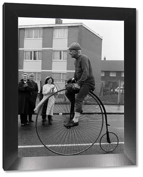 Pennyfarthing bicycle in the London Marathon March 1981 Y2K