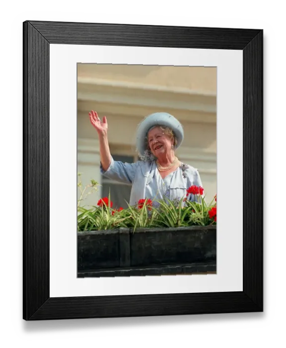 Framed Print : Queen Mother Birthdays - August 1990 On her 90th Birthday outside Clarence House Framed Print : Queen Mother Birthdays - August 1990 On her 90th Birthday outside Clarence House
