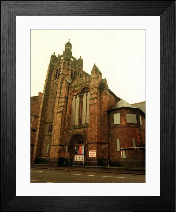 Framed Print : Old Church building January 1999 In Pollockshaws road, Glasgow Framed Print : Old Church building January 1999 In Pollockshaws road, Glasgow