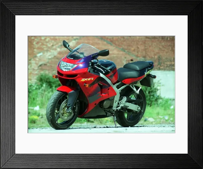 Framed Print : Kawasaki ZX6 motorcycle June 1998 Framed Print : Kawasaki ZX6 motorcycle June 1998
